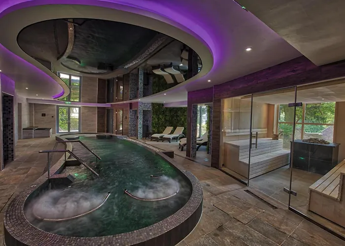 Ringwood Hall Hotel & Spa, Best Western Signature Collection